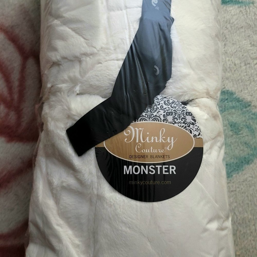 Minky Couture Monster Throw -white